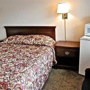 Queen Room Non-Smoking